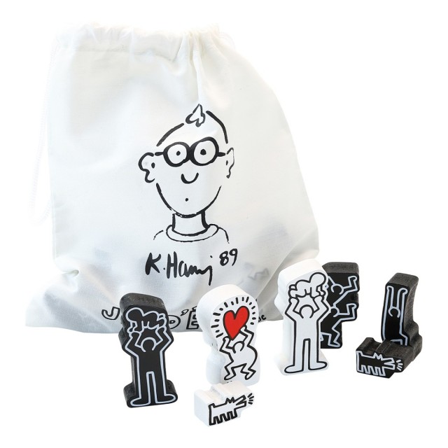 Ένα παιχνίδι σκάκι που σχεδιάστηκε από τον Keith Haring