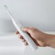 Το σετ Philips Sonicare ProtectiveClean Series 4300 HX6807/35 περιλαμβάνει 2 λευκές ηλεκτρικές οδοντόβουρτσες sonic με κομψές θήκες και 1 φορτιστή
