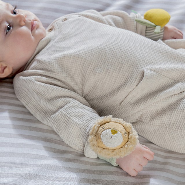 Mamas & Papas Babyplay Σετ 2 Παιχνιδιών με Βραχιόλι και Κουδουνίστρα - Λιοντάρι και Λεμόνι