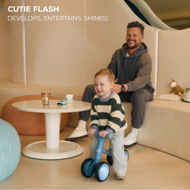 Kinderkraft CUTIE FLASH βόλτα με ροζ