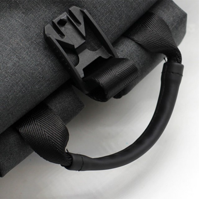 Σακίδιο πλάτης Rolltop, αδιάβροχο, με τσέπη, 300D RPET, 40 x 60 cm, μαύρο