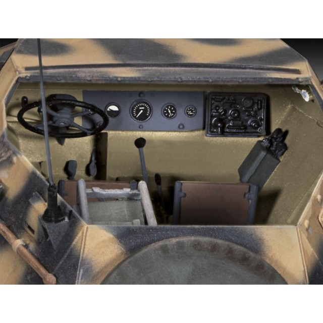 Сглобяем модел Германска командна бронирана машина Sd.Kfz.247 Ausf.B, 247 части