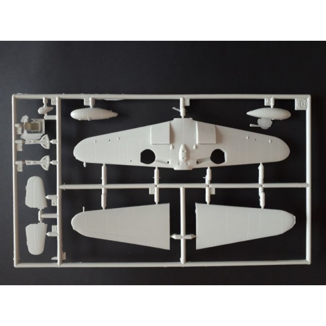 Германски изтребител на Луфтвафе Messerschmitt Bf 109 G-10 - сглобяем модел