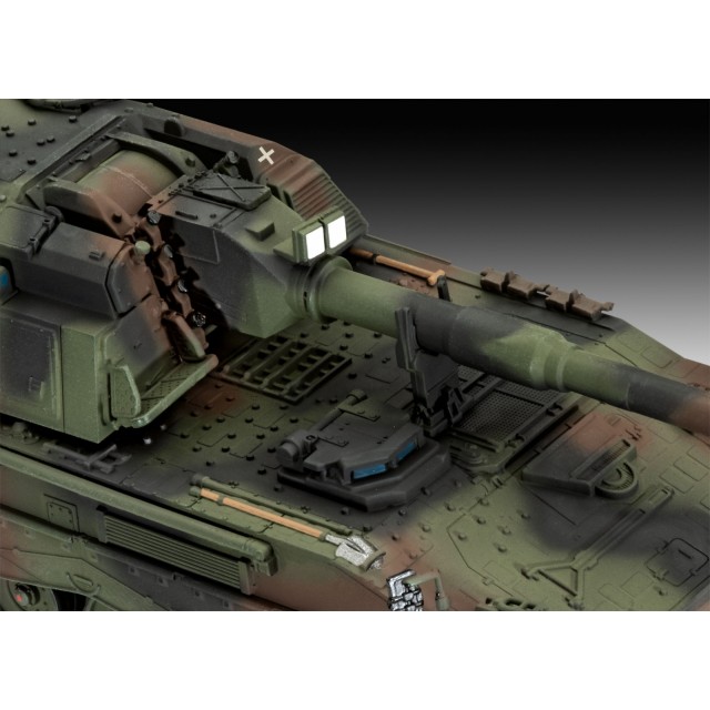 Сглобяем модел Panzerhaubitze 2000, 130 части