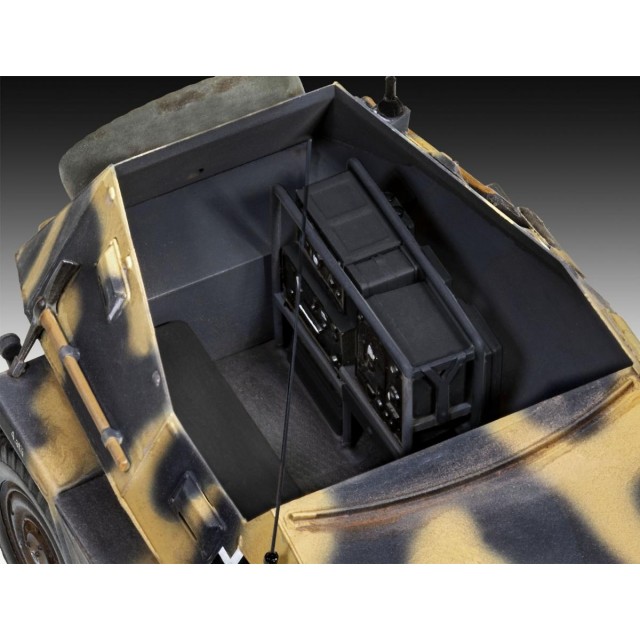 Сглобяем модел Германска командна бронирана машина Sd.Kfz.247 Ausf.B, 247 части