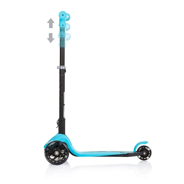 Robi son scooter