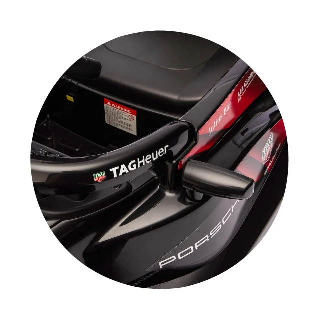 Ηλεκτρικό αυτοκίνητο Formula E Porsche κόκκινο