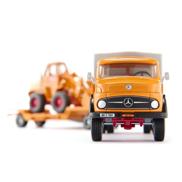 Παιχνίδι φορτηγό Mercedes-Benz 710 με εμπρός φορτωτή Kramer 411Bölling