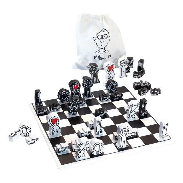 Ένα παιχνίδι σκάκι που σχεδιάστηκε από τον Keith Haring