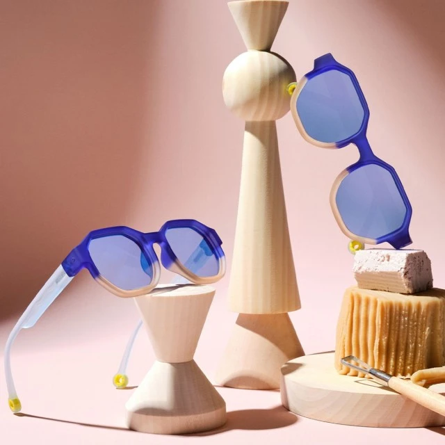 Παιδικά γυαλιά ηλίου creative D από 10 έως 15 ετών. Olivio&amp;Co Χρώμα μπλε