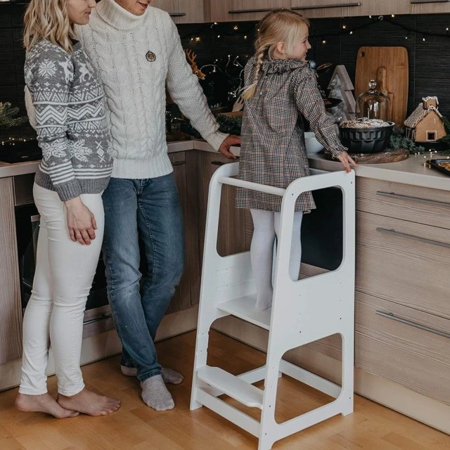 Πύργος Montessori GINGER HOME, εκπαιδευτικό σκαμπό με μαυροπίνακα και ρυθμιζόμενο ύψος, λευκό, για παιδιά 1-4 ετών