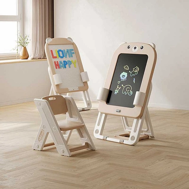 Παιδικός πίνακας σχεδίασης 2 σε 1 Feelkids με σετ κατασκευών και σκαμπό - καφέ