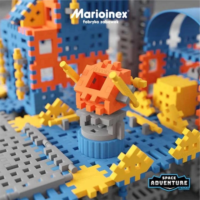 618 Piece Mini Wafer Builder - Lunar Space Base