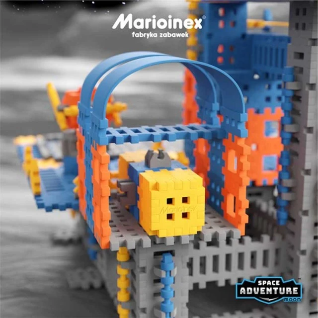 618 Piece Mini Wafer Builder - Lunar Space Base