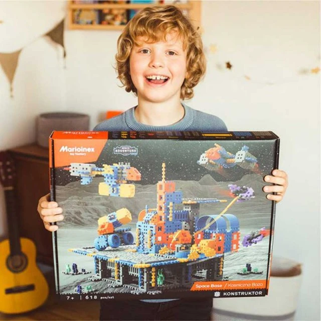 618 Piece Mini Wafer Builder - Lunar Space Base