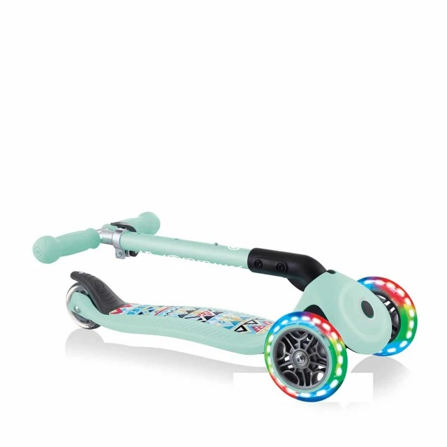 Αναδιπλούμενο σκούτερ Globber Junior Fantasy Lights με φωτεινούς τροχούς, πράσινο της μέντας