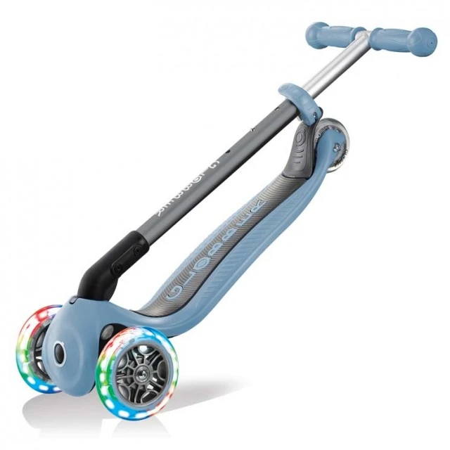 Globber Primo Foldable Lights Πτυσσόμενο σκούτερ με λαμπερά ελαστικά, παστέλ μπλε