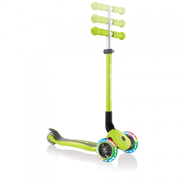 Πτυσσόμενο σκούτερ Globber Primo Foldable Lights με λαμπερά ελαστικά, πράσινο