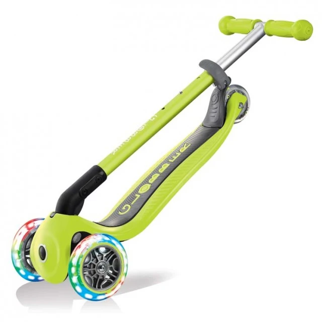 Πτυσσόμενο σκούτερ Globber Primo Foldable Lights με λαμπερά ελαστικά, πράσινο