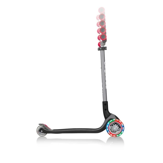 Scooter Globber Master Lights 3 τροχών, μαύρο και κόκκινο