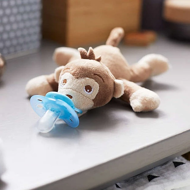 Πιπίλα Ultra Soft 0-6m με λούτρινο παιχνίδι Monkey