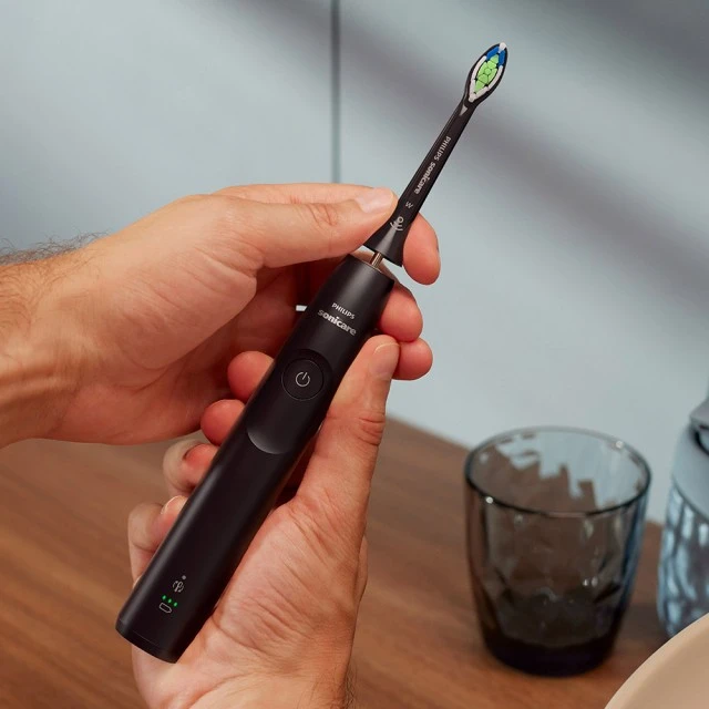 Επαναφορτιζόμενη οδοντόβουρτσα Philips Sonicare HX7101/02 σειρά 5300 με ηχητική τεχνολογία Next-Generation, 1 режим βουρτσίσματος, 2 εντάσεις, αισθητήρας πίεσης, κεφαλή W2 Optimal White, θήκη ταξιδιού