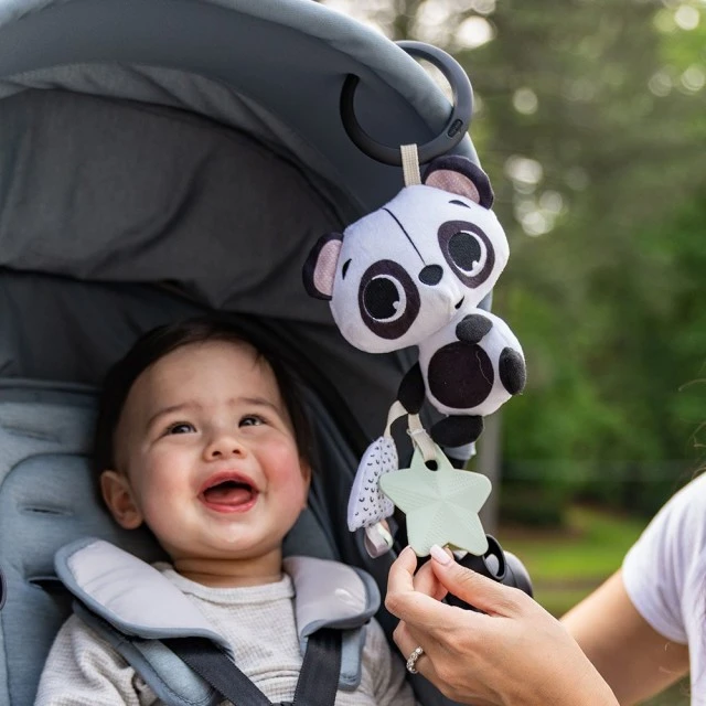 Μαλακό Baby Rattle Panda από τη συλλογή Black&White Décor, με κλιπ για κρέμασμα σε καρότσι, 0m+