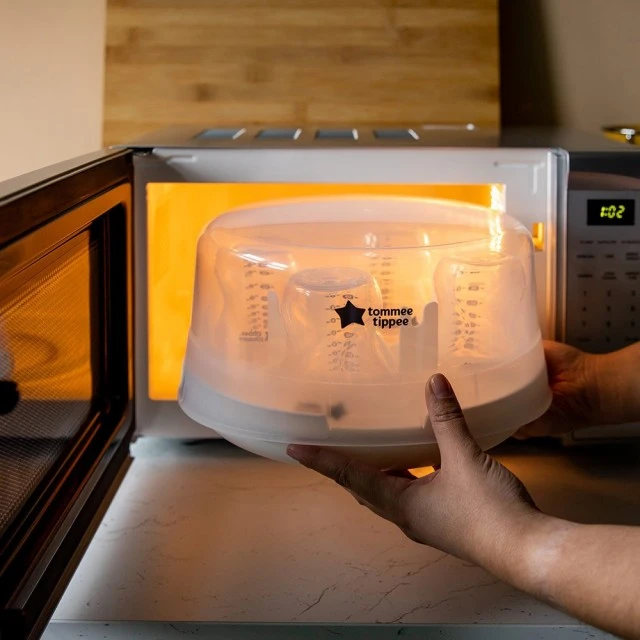 Αποστειρωτής ατμού μικροκυμάτων Tommee Tippee Micro Steri, με συμπεριλαμβανόμενη ορθοδοντική πιπίλα 0-6m