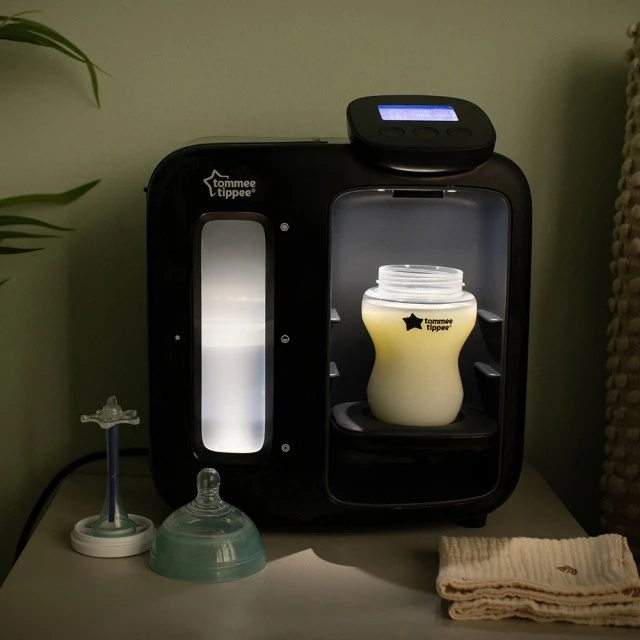 Παρασκευαστής φόρμουλας Tommee Tippee Perfect Prep Day & Night με ψηφιακή οθόνη και απαλό νυχτερινό φως, περιλαμβάνεται φίλτρο νερού και μπουκάλι 125 ml 0m+