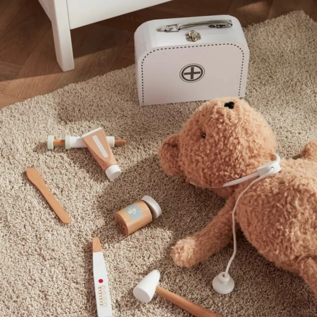 Παιδικό κιτ γιατρού σε βαλίτσα Σουηδικού Σχεδιασμού Ηλικία: 2+