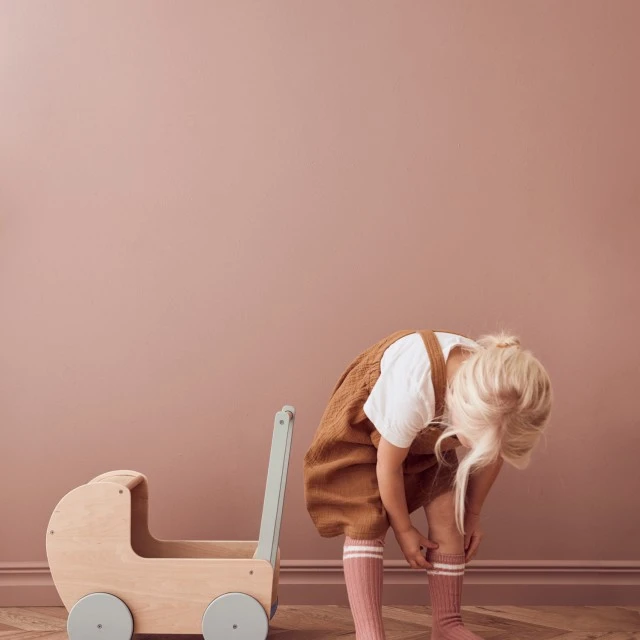 Ξύλινο καρότσι κούκλας Nature Swedish Design Ηλικία: 1+