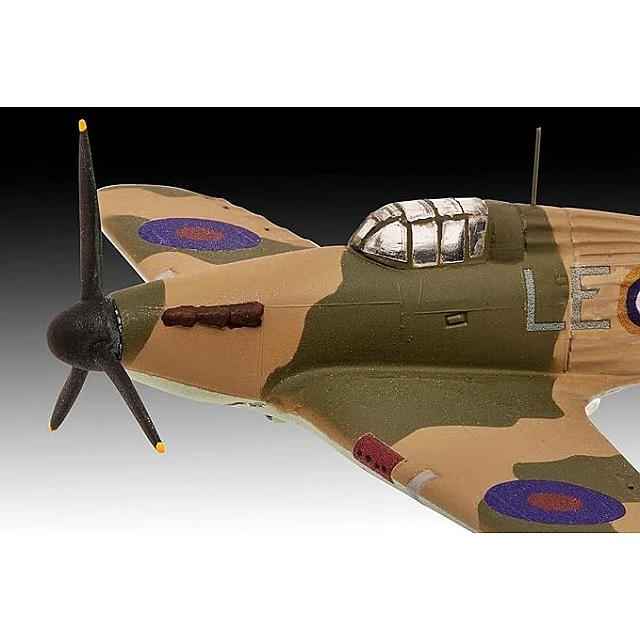 Μοντέλο συναρμολόγησης, αεροσκάφος Revell, Spitfire και αεροσκάφος Hawker Hurricane