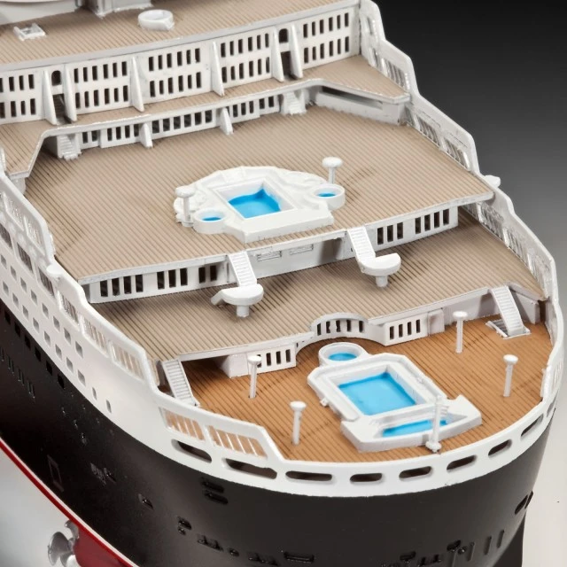 Συναρμολογημένο μοντέλο Ocean liner Queen Mary 2, 323 εξαρτήματα