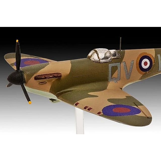 Μοντέλο συναρμολόγησης, αεροσκάφος Revell, Spitfire και αεροσκάφος Hawker Hurricane