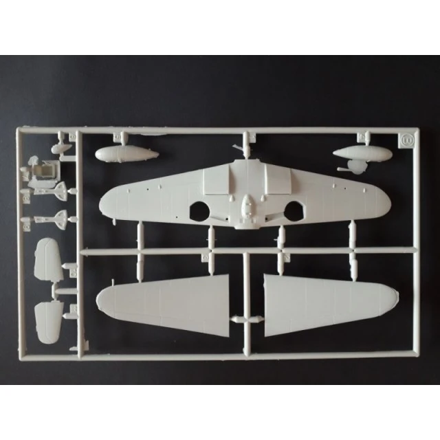 Γερμανικό μαχητικό Luftwaffe Messerschmitt Bf 109 G-10 - μοντέλο συναρμολόγησης