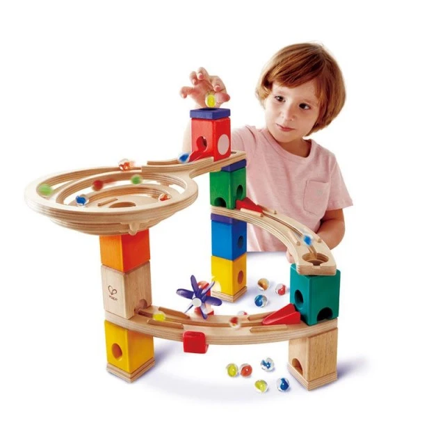 Ξύλινο σετ πίστας, Hape Quadrilla, Race to the finish, 28 τεμάχια