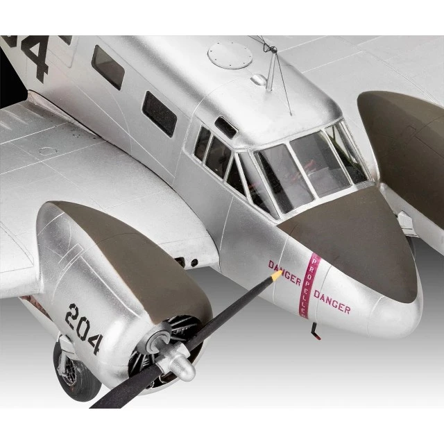 Συναρμολογούμενο μοντέλο Beechcraft Model 18, 131 κομμάτια