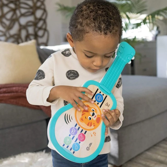Μουσικό παιχνίδι, Baby Einstein, Wooden Touch Ukulele, 43,18 x 17,78 x 5,08 cm