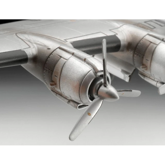 Μοντέλο συναρμολόγησης, Revell, Αεροπλάνο, Lockheed L-1049G Super Constellation Lufthansa, 95 ανταλλακτικά