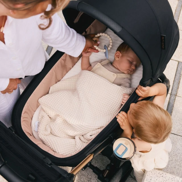Παιδικό καρότσι KinderKraft 2 σε 1 NEA 2.0 BIZUU WHISPER DUNE