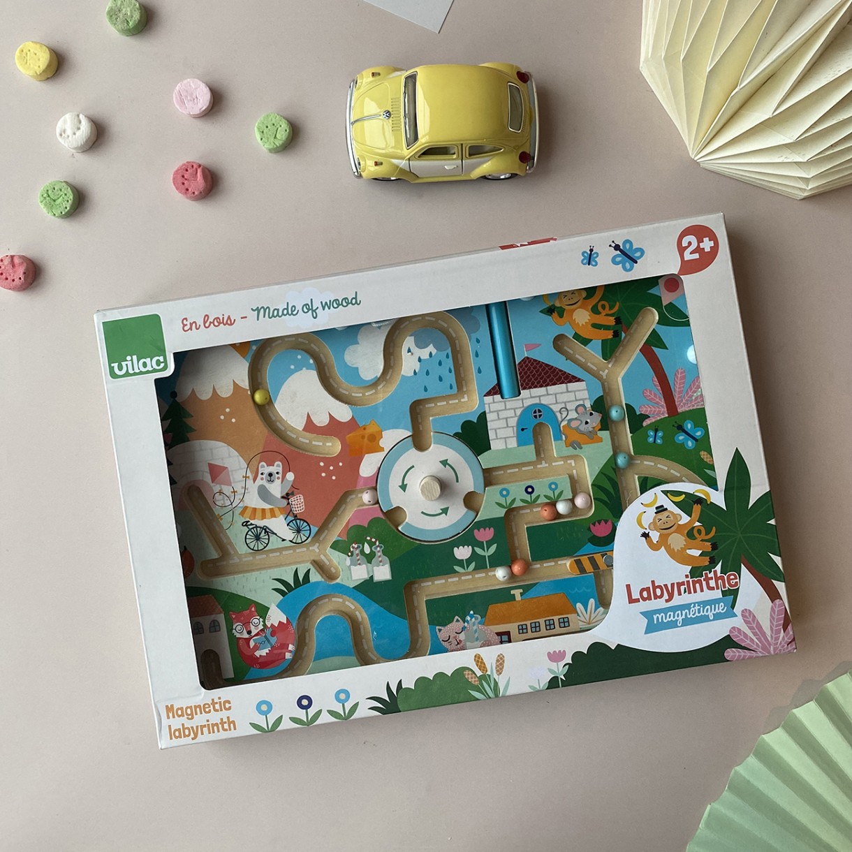 Ένα παιχνίδι μαγνητικού λαβύρινθου σχεδιασμένο από τη Michelle Carlslund