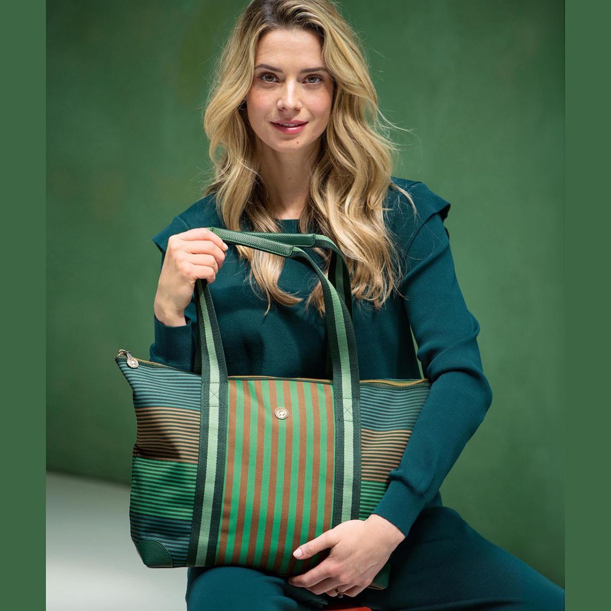 Τσάντα Tilda Tote 47cm 37cm Χρώμα πράσινο