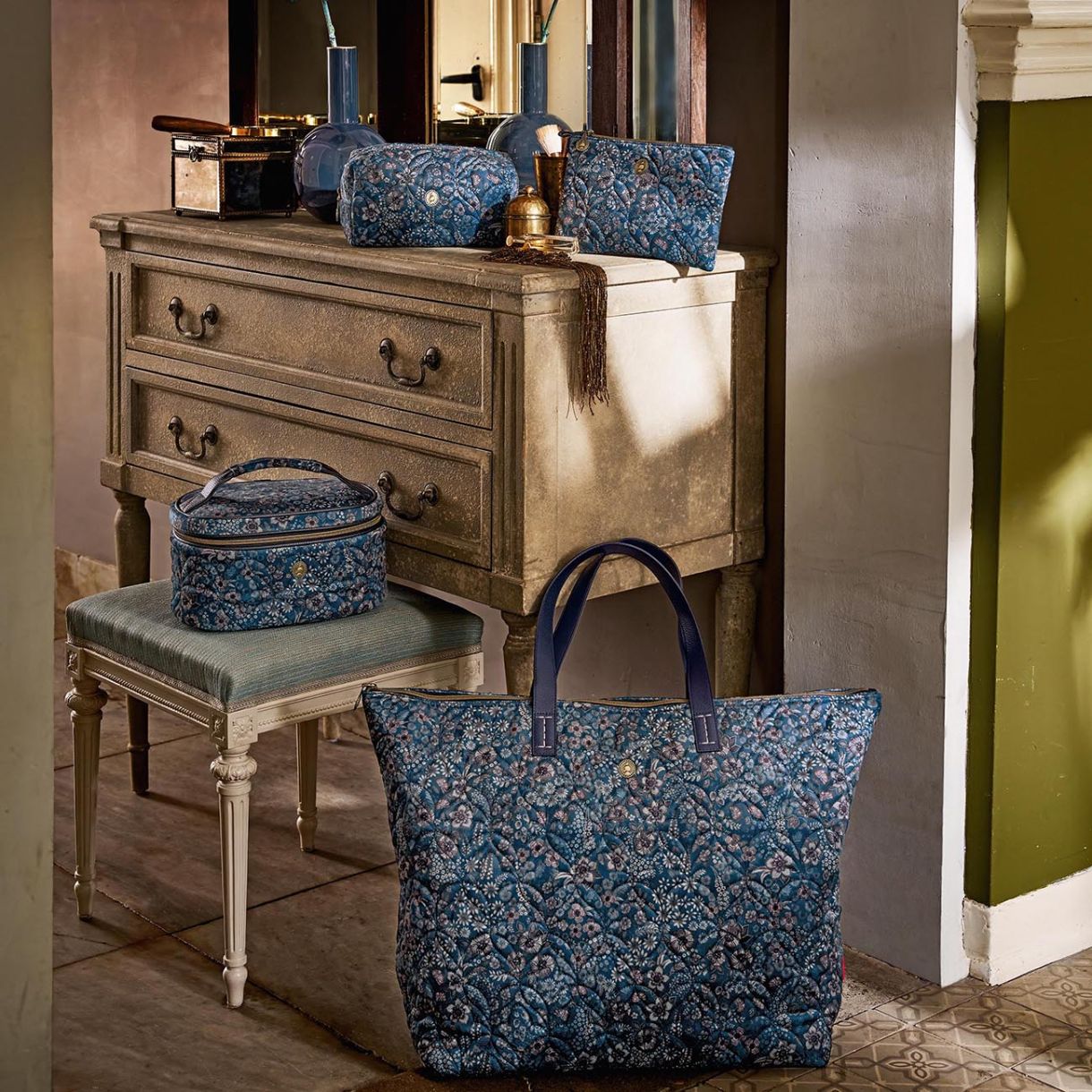 Νεσεσέρ Cleo σε μπλε χρώμα