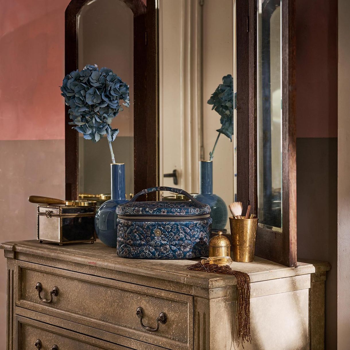 Νεσεσέρ Cleo σε μπλε χρώμα