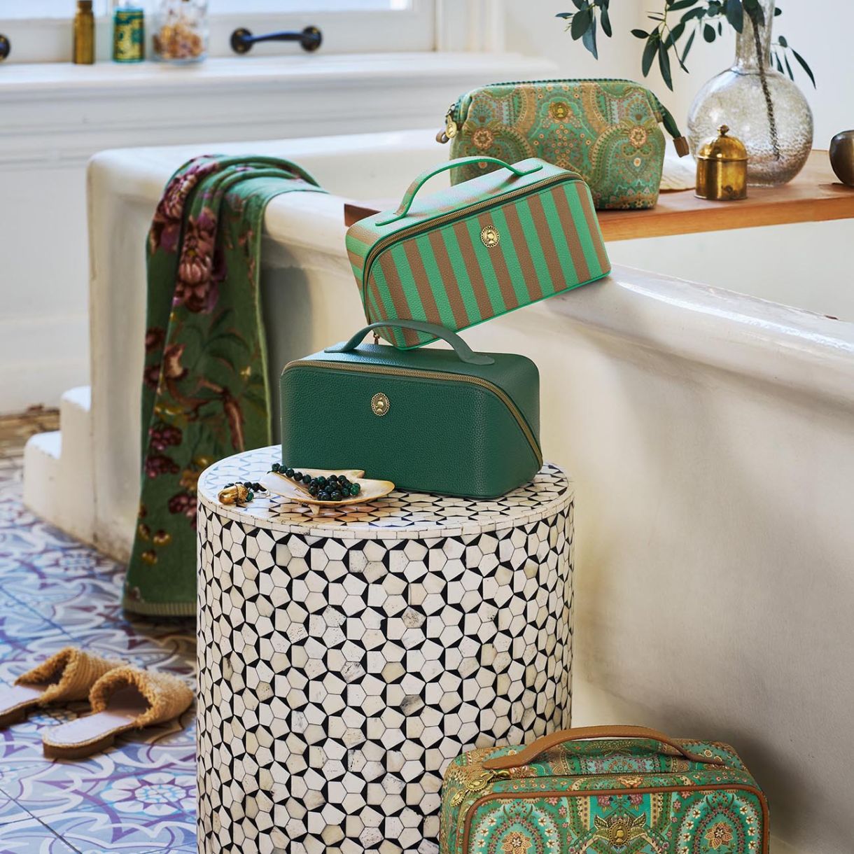 Τσάντα καλλυντικών Cyrille, πράσινο χρώμα