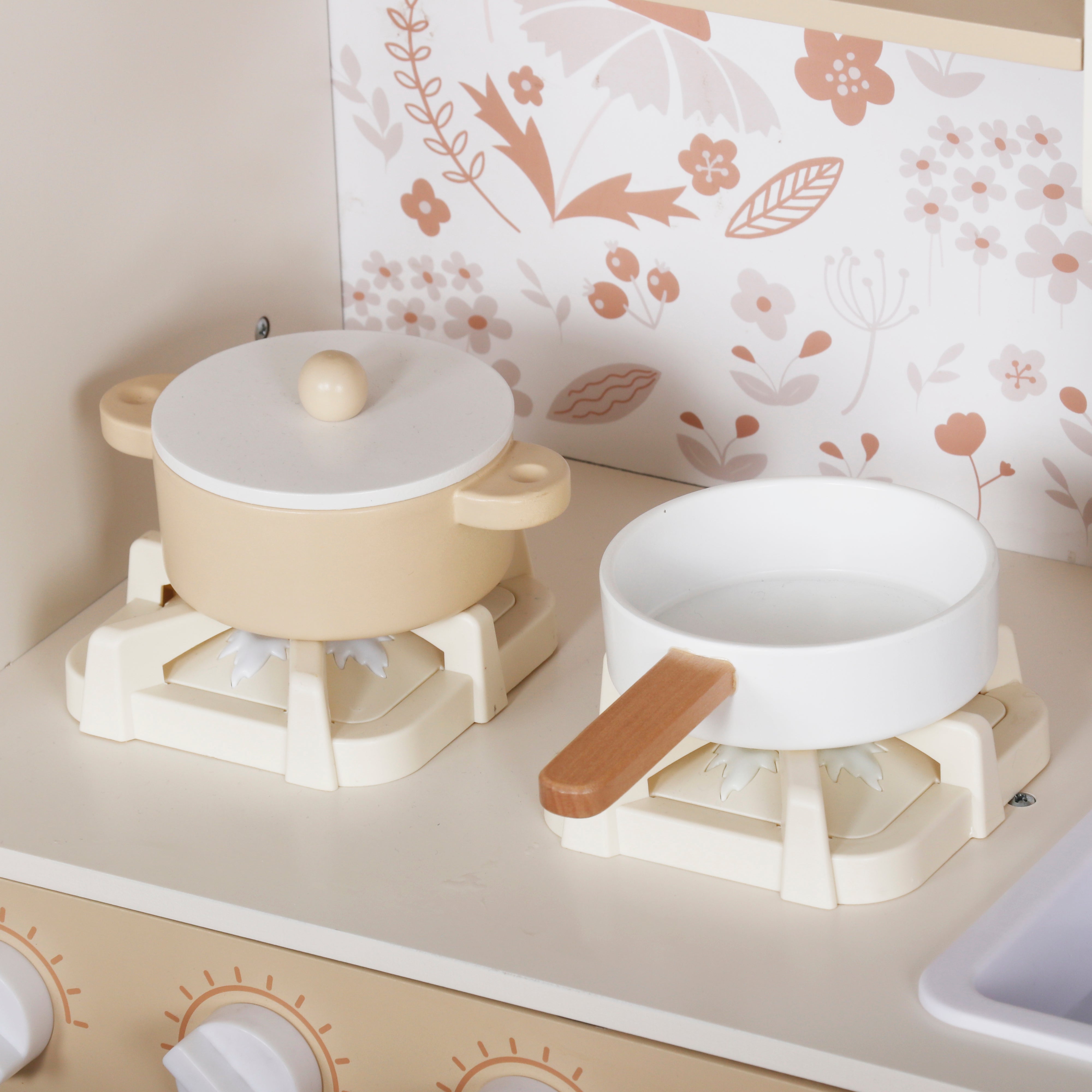 Παιδική Ξύλινη Κουζίνα GINGER HOME – Vintage Μοντέλο με Ηλεκτρονικές Εστίες, Φώτα, Ήχους και Νιπτήρα με Τρεχούμενο Νερό, 91×31×90 cm