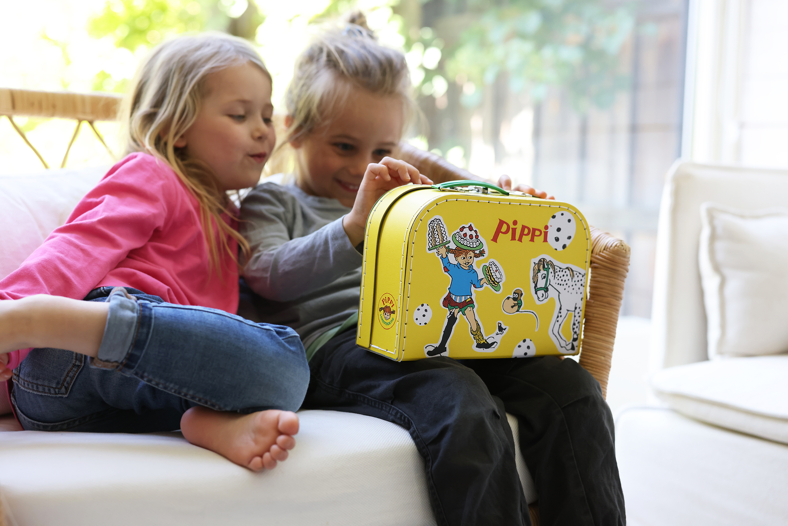 Η Pippi and friends κίτρινη βαλίτσα 25 εκ.