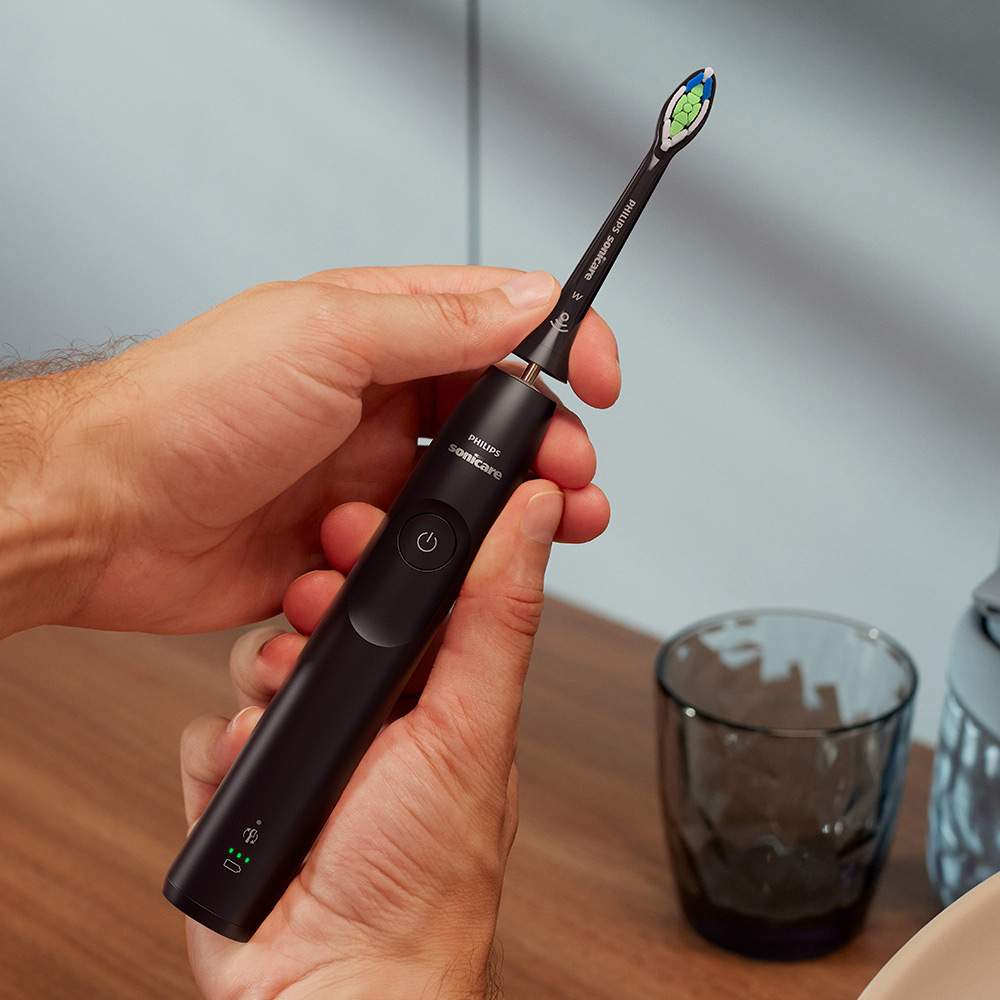 Σετ 2 επαναφορτιζόμενων οδοντόβουρτσων Philips Sonicare HX7109/01 σειράς 5300 με τεχνολογία ήχου επόμενης γενιάς, 1 λειτουργία βουρτσίσματος, 2 εντάσεις, αισθητήρα πίεσης, κεφαλή W2 Optimal White