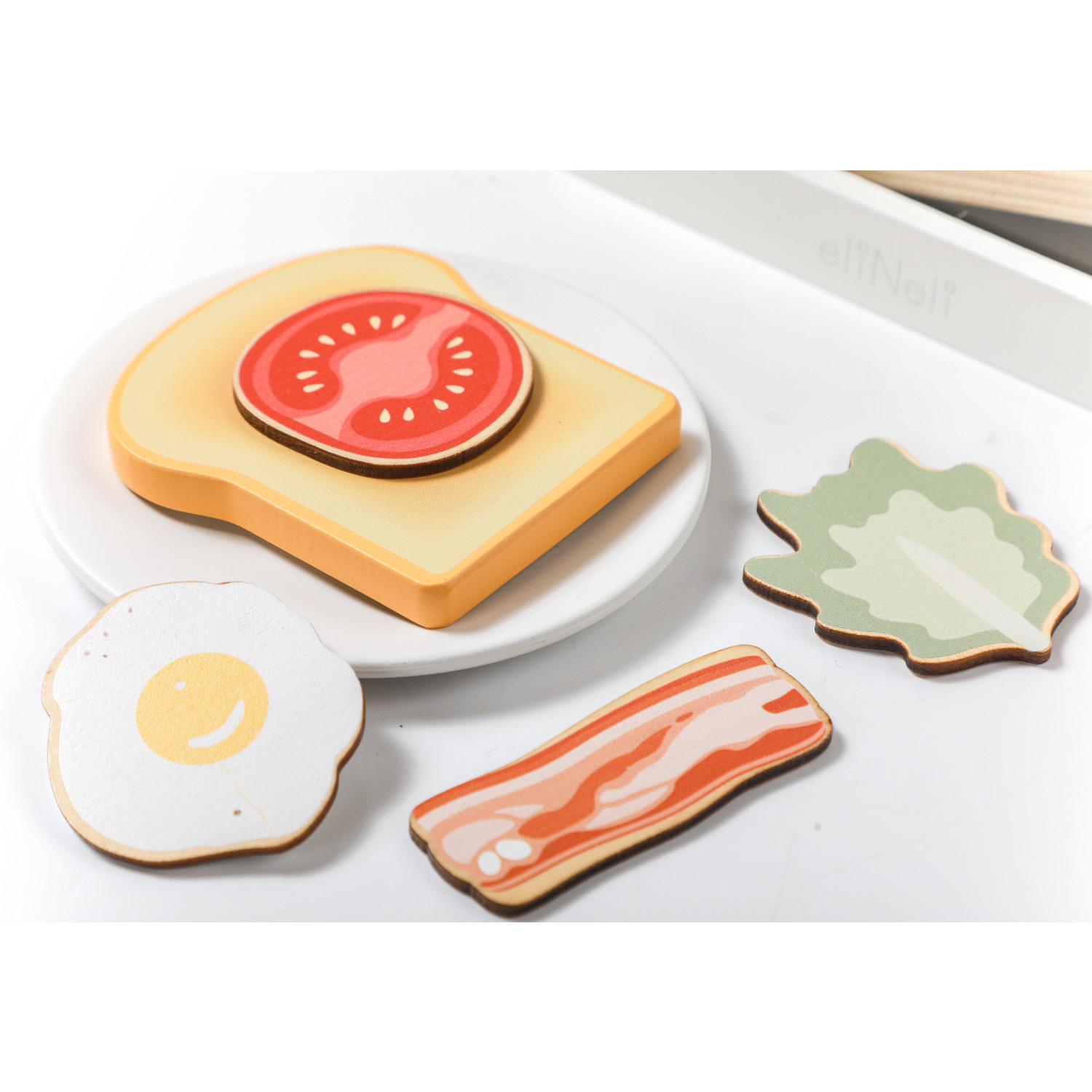 Ξύλινη τοστιέρα με αξεσουάρ Ηλικία: 2+