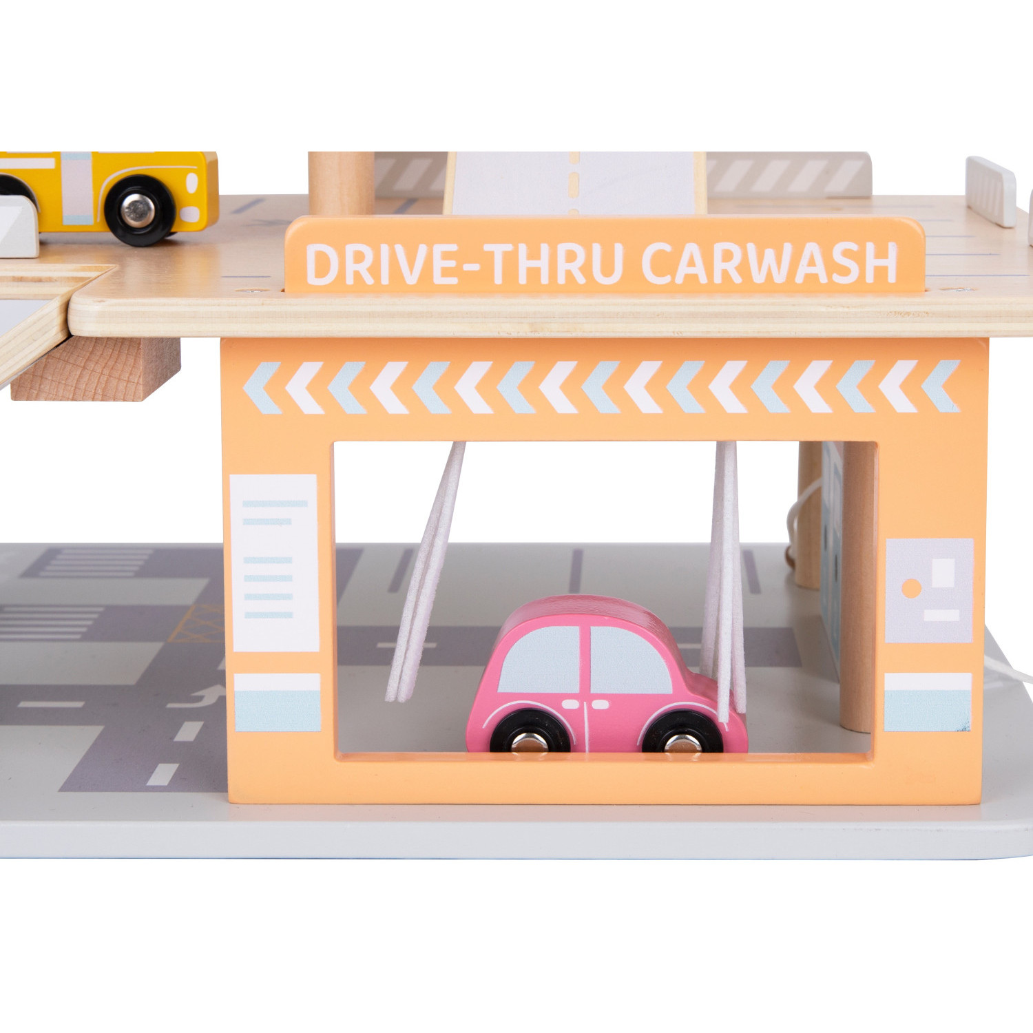 Ξύλινο γκαράζ αυτοκινήτων με πλυντήριο αυτοκινήτων Ηλικία: 2+ Μέγεθος: 29,5x42,5x35 εκ.